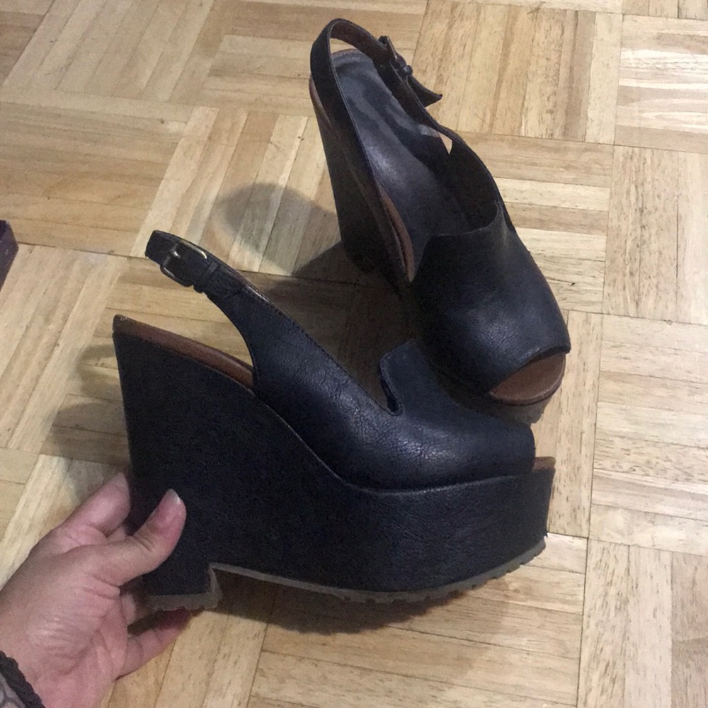 Platform wedge sandals